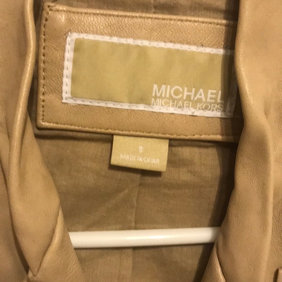 Leather jacket - Picture 3 of 4